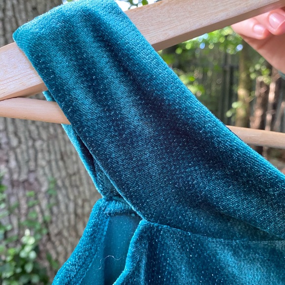 Forest Green Shimmer Velour Bodycon dress - Picture 5 of 5